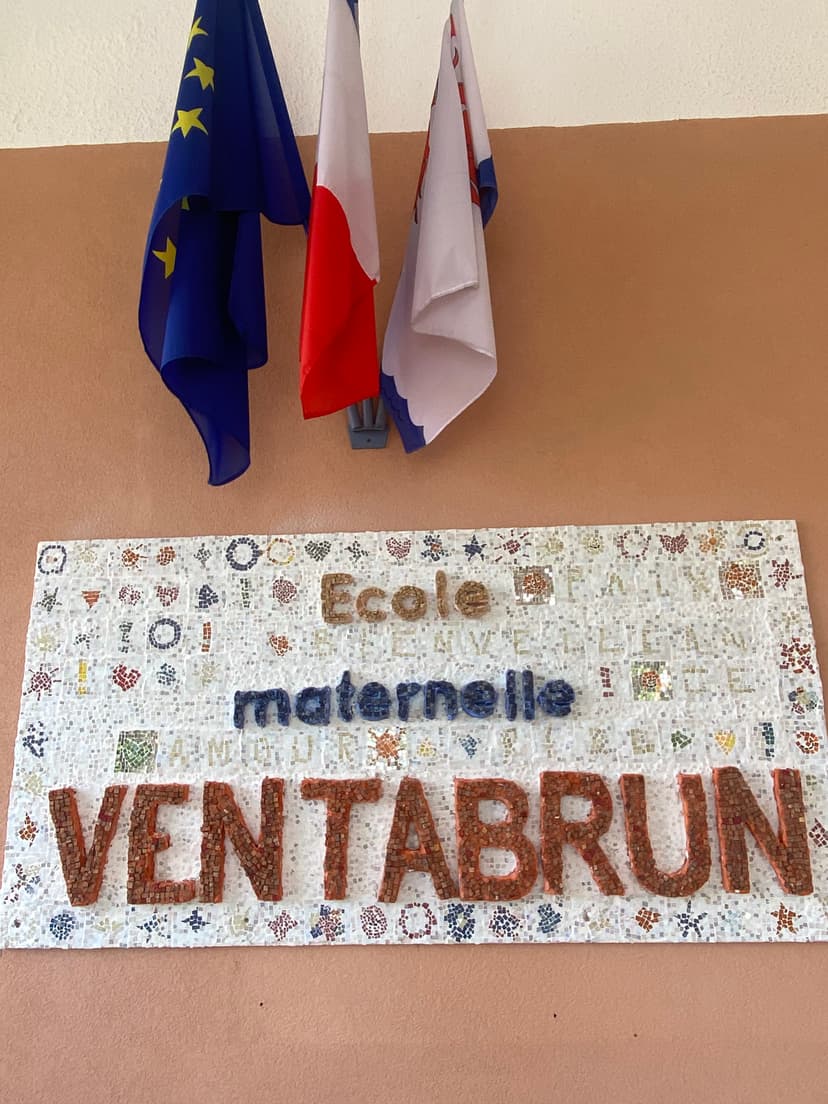 Réalisation de la pancarte d'accueil avec les éleves